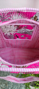 Bolso Tote de Algodón Floral Acolchado Hecho a Mano con Cierre de Cremallera, de Alta Calidad y Transpirable, Bolso de Hombro de Viaje para Mujer - Product Image 6