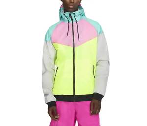 Ensemble veste coupe-vent respirante à manches courtes et short pour homme - Vêtements de rue légers pour l'extérieur avec design personnalisable - Product Image 2