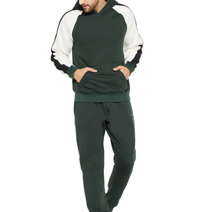 Conjunto Deportivo Premium de Talla Grande, Chaqueta con Capucha y Pantalones, Resistente al Viento, Ecológico, Diseño Hip Hop, Color Sólido, Poliéster/Algodón - Product Image 1