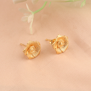Minimalist cute flower jewelry solid brass texture metal 18k gold plated anti tarnish romantic rose <b>stud</b> earrings gift for her - Product Image 3