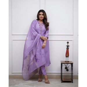 Magnifique ensemble élégant pour soirée, haut et bas avec dupatta, taille XL - Product Image 2