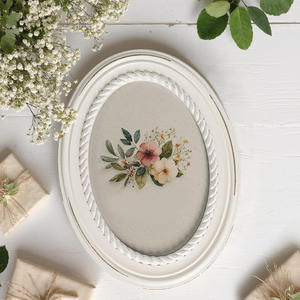 Cadre photo en bois MDF artisanal écologique en bois brun, style rustique vintage, créatif et durable, pièce d'ameublement. - Product Image 2