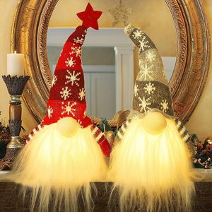 Gnomo Natalizio Luminoso Fatto a Mano, Elfo Scandinavo Svedese Tomte, Giocattolo a Batteria, Regalo Invernale per le Feste - Product Image 1