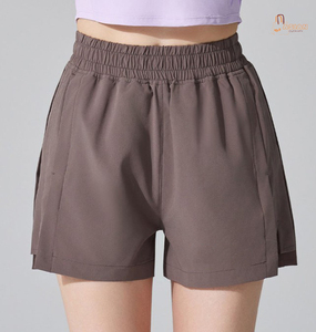 Shorts de sport pour femmes respirants et à séchage rapide, pour la gym, le fitness, le yoga, la course à pied, avec 2 poches, logo personnalisé imprimé - Product Image 1