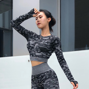 เสื้อครอปท็อปแฟชั่นสุดฮิตปี 2026 เสื้อยืดระบายอากาศดี สวมใส่สบายสำหรับผู้หญิง เสื้อครอปท็อปสตรีทแวร์สำหรับผู้หญิง - Product Image 2
