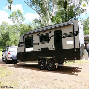 Remolque de lujo para acampar fuera de carretera, ideal para viajes de aventura, con área para dormir, cocina, almacenamiento, energía solar y resistencia a la intemperie. - Product Image 3