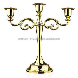 Candélabre en métal peint en blanc pour décoration de mariage shabby chic avec un design d'ambiance romantique aux chandelles - Product Image 5