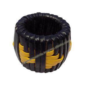 Soporte de anillo de servilleta de ratán redondo hecho a mano al por mayor para decoración de mesa de comedor y fiesta de boda - Product Image 1