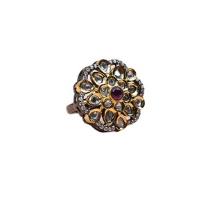 Venta al por mayor de exquisitos anillos de compromiso con diseño floral tachonado de piedra moissanita blanca en tonos oxidados de fabricante indio - Product Image 1