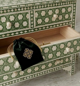 Buffet en bois massif avec incrustations vertes, commode à 5 tiroirs, meuble de rangement moderne pour salon - Product Image 5