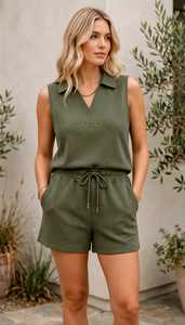 ONETEN APPARELS Conjunto de Pantalones Cortos y Camiseta Polo con Capucha para Mujer, Atuendo Casual de Invierno de Dos Piezas, Cintura con Cordón, 100% Forro Polar de Poliéster - Product Image 3