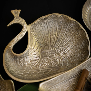 Juego de Vajilla de Aluminio Hecho a Mano con Diseño de Pavo Real |   Vajilla Tradicional Portátil de Diseño Personalizado, Apta para Horno - Product Image 1