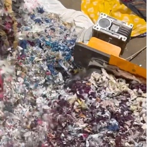 Machine à broyer les tissus la plus vendue et de premier ordre, broyeur de tissus semi-automatique à double arbre électrique - Product Image 6