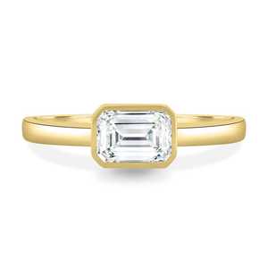 Modern Style VS1 Emerald Cut Diamond Ring For Women's Lab Grown 1.01CT With 14K Solid Gold Partywear Jewelry For Girlfriends - Product Image 4