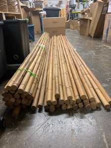 Varas de ratán natural redondas de 2-3 m de longitud con piel, para artes marciales, almacenamiento en interiores y almacenes. - Product Image 1