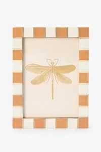 Marco de Fotos Moderno de Madera y Hueso a Cuadros Verde y Blanco con Diseño de Libélula Pintada para Decoración del Hogar - Product Image 2