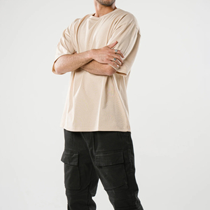 T-shirts pour hommes tendance, décontractés, col rond, manches courtes, tissu respirant, confortables pour tous les jours, entraînement et streetwear. - Product Image 5