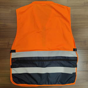 เสื้อกั๊กนิรภัยสะท้อนแสงแบบกำหนดเองสำหรับเจ้าหน้าที่รักษาความปลอดภัยทางการแพทย์ เสื้อผ้าความปลอดภัยแบบมองเห็นได้ชัด เสื้อผ้ารักษาความปลอดภัยแบบยูนิฟอร์ม เสื้อกั๊กนิรภัยทางยุทธวิธี - Product Image 2