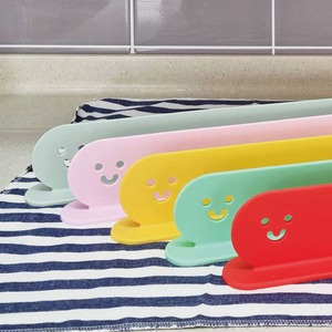 [ECOFRENDLY] Plaque de protection en silicone pour évacuation des éclaboussures d'eau du lavabo, pour le contrôle des éclaboussures sur le comptoir, protection anti-éclaboussures en silicone SmileGuard pour évier - Product Image 3