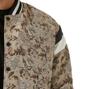 Chaqueta Varsity para Hombre al por Mayor OEM, Diseño Personalizado con Bloques de Color, Cierre de Cremallera y Botones, Chaquetas Varsity para Correr con Diseño de Paneles - Product Image 5