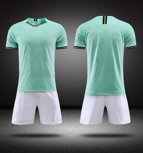 Maillot de football au design rétro personnalisé, séchage rapide, 100% polyester, uniforme de football pour adultes unisexes, uniforme de football personnalisé, service OEM - Product Image 4