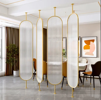 Acier inoxydable Art Déco Curve Frame Verre Mur Cloison Métal Paravent Salon Espace Diviseur Écrans Plancher Plafond Maison