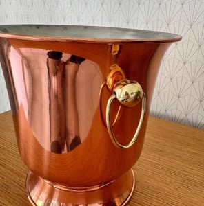 Cubo de Hielo de Cobre Puro de Lujo con Superficie Martillada y Asas de Anillo para Suministros de Catering para Bodas y Fiestas - Product Image 3