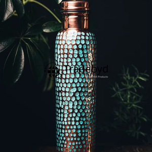 Botella de Cobre Clásica Tradebyd, Ecológica, Apta para Lavavajillas, Unisex, para Desintoxicación Diaria, Hidratación Personal, Bienestar Ayurvédico - Product Image 5