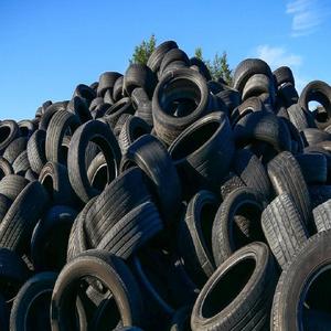 Fournisseur en gros de pneus usagés de qualité supérieure, 98 % recyclables, matériau en caoutchouc haute résistance et haute rigidité pour le recyclage - Product Image 3