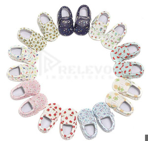 Chaussures en cuir pour bébé avec logo personnalisé, semelle souple, premières chaussures pour nourrissons, antidérapantes, pour commande en gros - Product Image 4