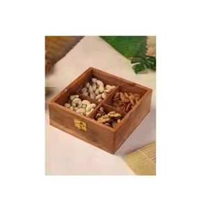 Caja de Madera Cuadrada para Guardar Recuerdos / Joyero / Organizador de Joyas con Diseño Tallado a Mano - Product Image 4