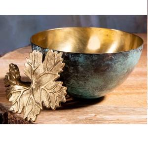 Bol décoratif en métal plaqué or pour servir des fruits secs, fournisseur indien de bols tendance pour la table. - Product Image 2