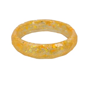 Brazaletes de Resina Premium Hechos a Mano, Modernos y Elegantes para Mujer, Acabado Brillante, Ligeros e Impermeables, Joyería de Moda - Product Image 2
