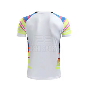 Tenue de tennis haut de gamme avec un mélange de matériaux flexibles pour le confort en entraînement et en compétition - Product Image 6
