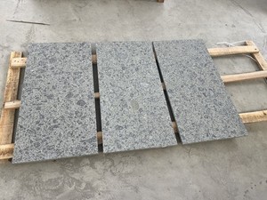 Azulejo de piedra de lava volcánica gris oscuro Precio de roca Valcanic de Italia para azulejos y adoquines al aire libre - Product Image 2