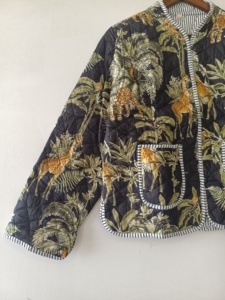 Veste en coton matelassée patchwork : Manteau réversible bohème - Product Image 3