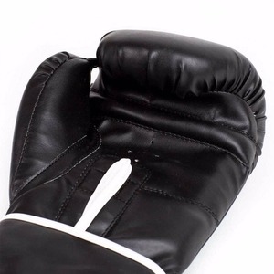 Guantes de Boxeo Profesionales Personalizados 100% Cuero Genuino para Entrenamiento, Sparring y Combate con Cierre de Gancho y Bucle, Equipo de Artes Marciales - Product Image 5