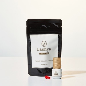 Pegamento Líquido para Pestañas [Lashya] Signature, Retención de 6 a 8 Semanas, Fijación Fuerte, Viscosidad Óptima - Product Image 2