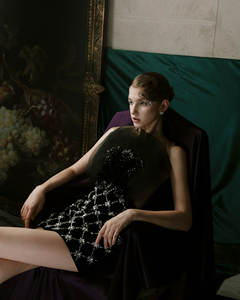 Vestido de fiesta de lujo Queen's Gambit Mini vestido ajustado de gama alta Ropa de mujer Cócteles Flor de diamantes de imitación ENZO & LEO Vietnam - Product Image 1