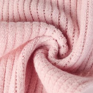 Bufanda Tejida Unisex Orgánica Certificada - Envoltura de Invierno Ecológica - Logotipo Personalizado, Tejido de Canalé Suave y Sostenible - Product Image 3