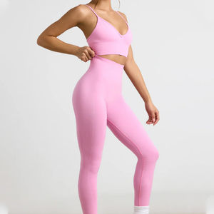 Nouveauté : Ensemble de yoga sur mesure pour femme – Soutien-gorge de sport respirant en dentelle et legging léger à taille élastique (2 pièces) - Product Image 5