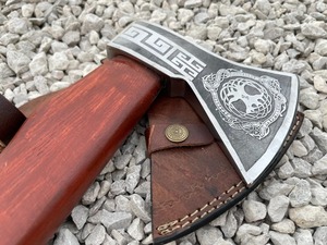 ขวานตั้งแคมป์เหล็กดามัสกัสทำมือแบบกำหนดเองของ Tomahawks ของขวัญวันคริสต์มาส พร้อมปลอกหนัง ด้ามไม้ รับประกัน 1 ปี - Product Image 2