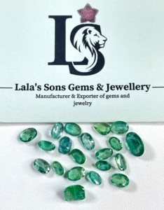 Esmeralda Zambiana 100% Natural de Alta Calidad, 6x4-6x8mm, Formas Variadas, 46.10 Quilates, Color Verde Medio, Gema Suelta para Joyería - Product Image 5