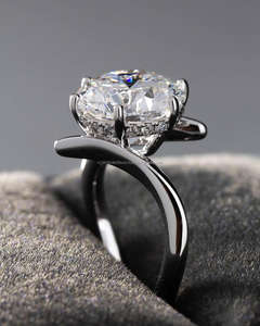 Bague élégante en diamant rond pour femme en or blanc, bague classique de luxe en diamant pour femme, cadeau de fiançailles, cadeau d'anniversaire, bijoux - Product Image 2