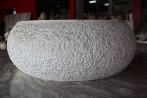 Lavabo en céramique texturé martelé - Product Image 3