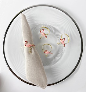 Ronds de serviette au design flamant rose exquis, idéaux pour la décoration de table, les hôtels, les cafés, les mariages et les dîners haut de gamme, en provenance d'Inde. - Product Image 5