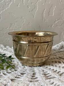 Jardinière en métal de qualité supérieure pour plantes d'intérieur et solutions de présentation de verdure décorative - Product Image 2