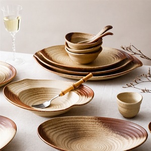 Juego de Vajilla de Porcelana Ecológica de Color Amarillo Natural con Patrón de Líneas Entrelazadas Únicas en Varios Estilos - Product Image 6