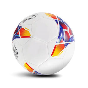 Ballons de football officiels taille 5 avec logo personnalisé, fabriqués par des experts Jinah pour l'entraînement. - Product Image 1