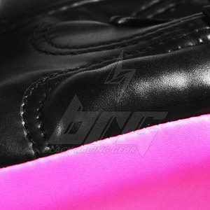 ถุงมือชกมวยคุณภาพระดับมืออาชีพ MOQ ต่ำ วัสดุทนทาน มีสินค้าในสต็อก - Product Image 4